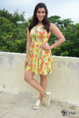 Mannara Chopra Interview About Jakkanna Movie